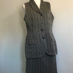 Two piece stripped short set